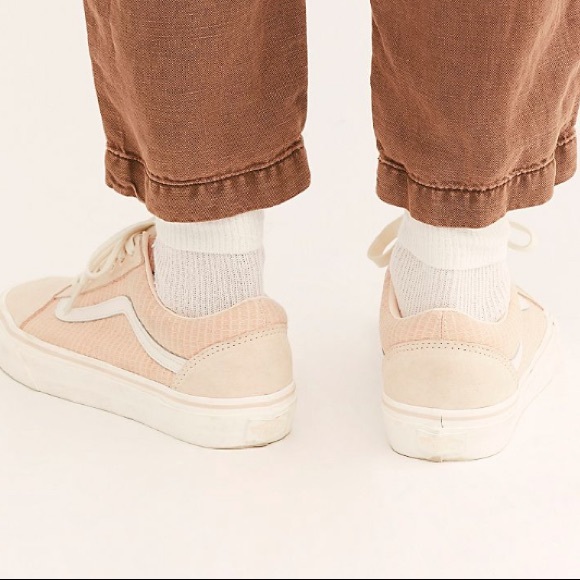 Vans - Picture 2 of 11